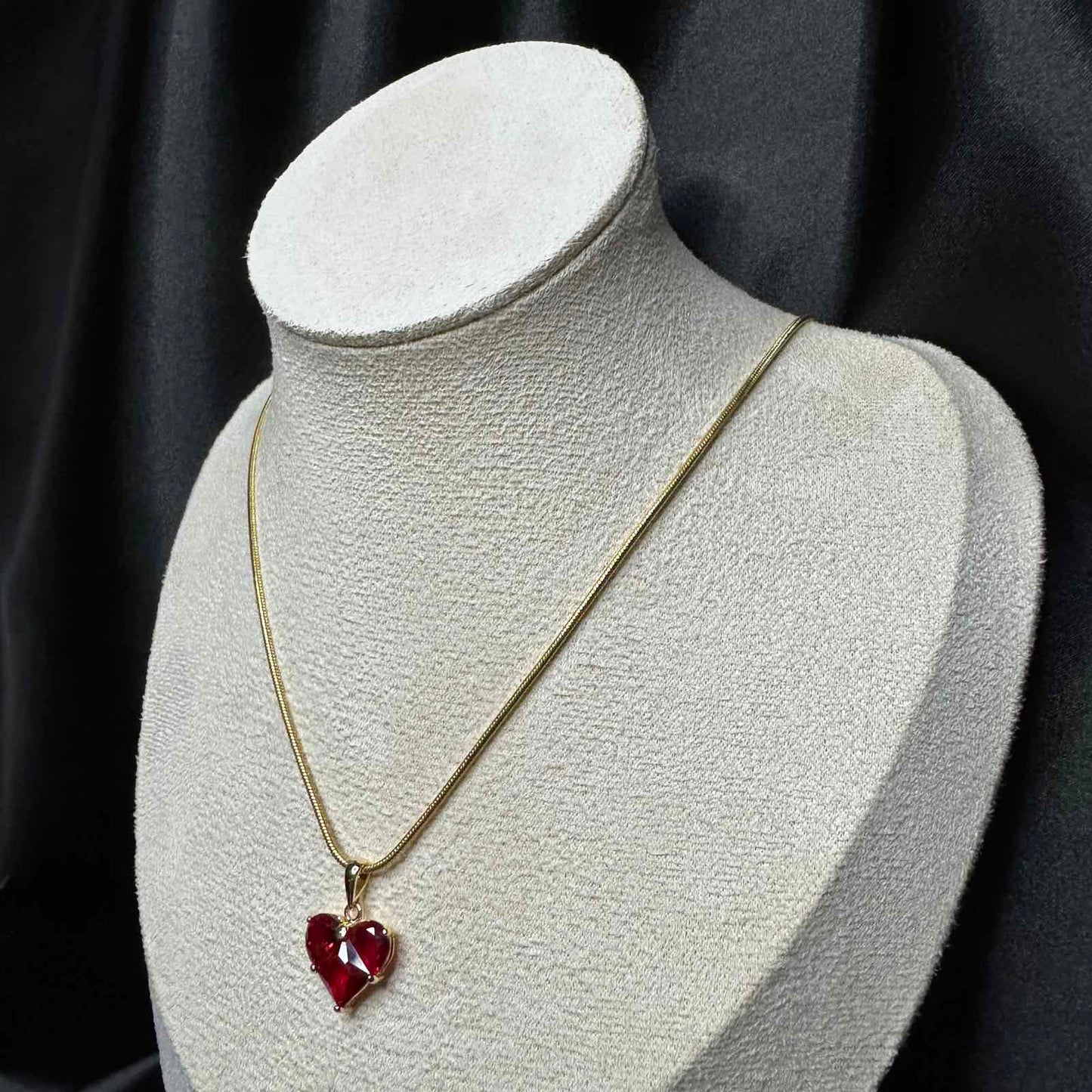 Колие Red Heart