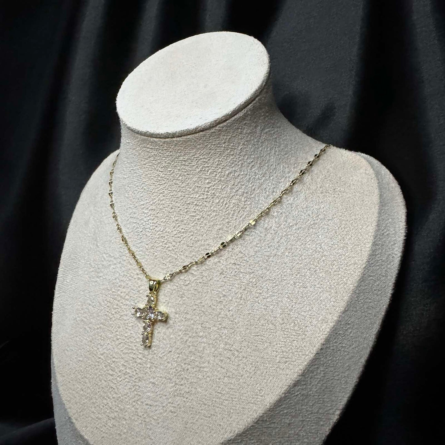 Колие Gold Cross